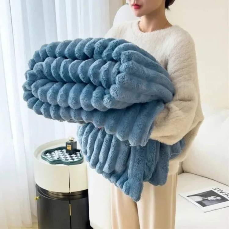Faux Fur Weighted Blanket Plush Velvety Cover for Bed and Sofa in Seven Colourways