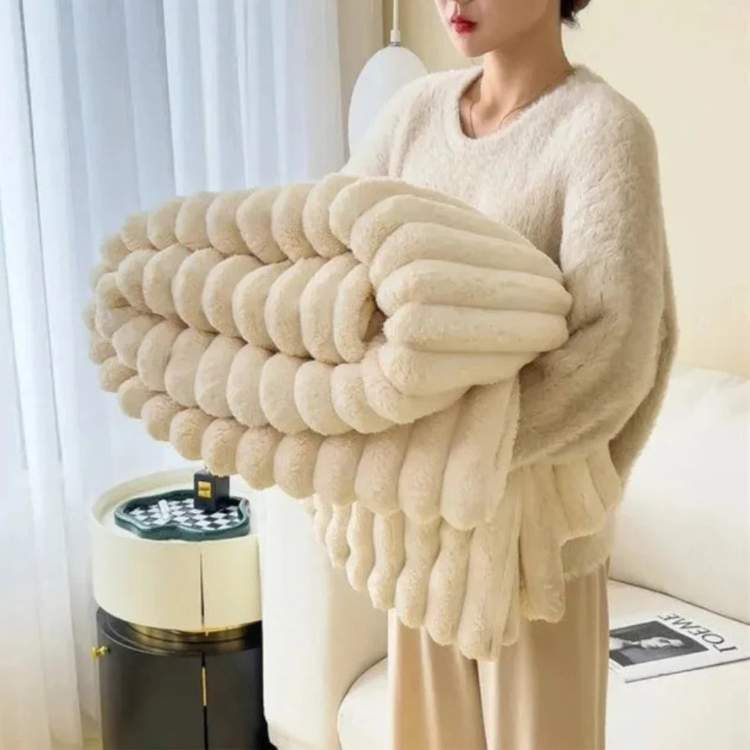 Faux Fur Weighted Blanket Plush Velvety Cover for Bed and Sofa in Seven Colourways