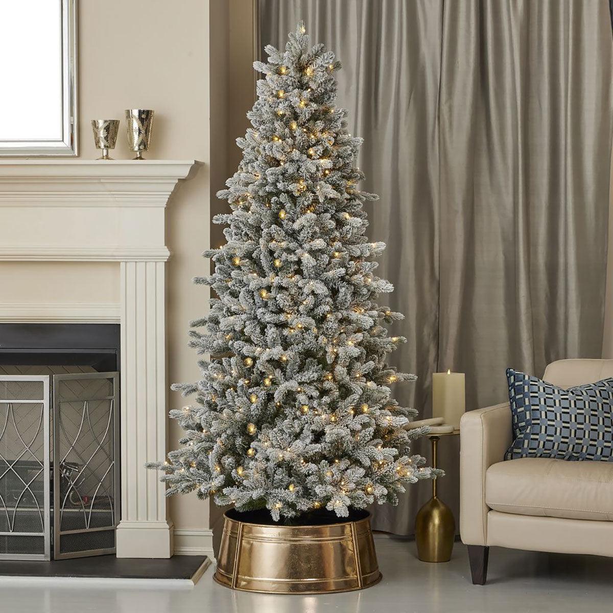 Flocked Christmas Tree Pre Lit Palmetto Pine in 6 or 7 Foot with Remote