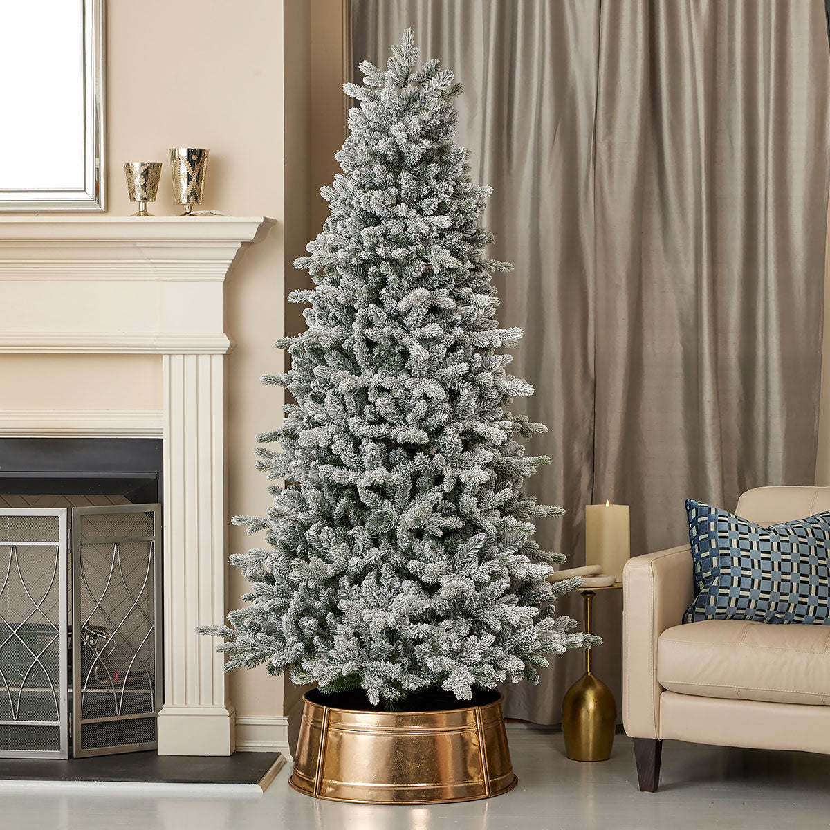 Flocked Christmas Tree Pre Lit Palmetto Pine in 6 or 7 Foot with Remote
