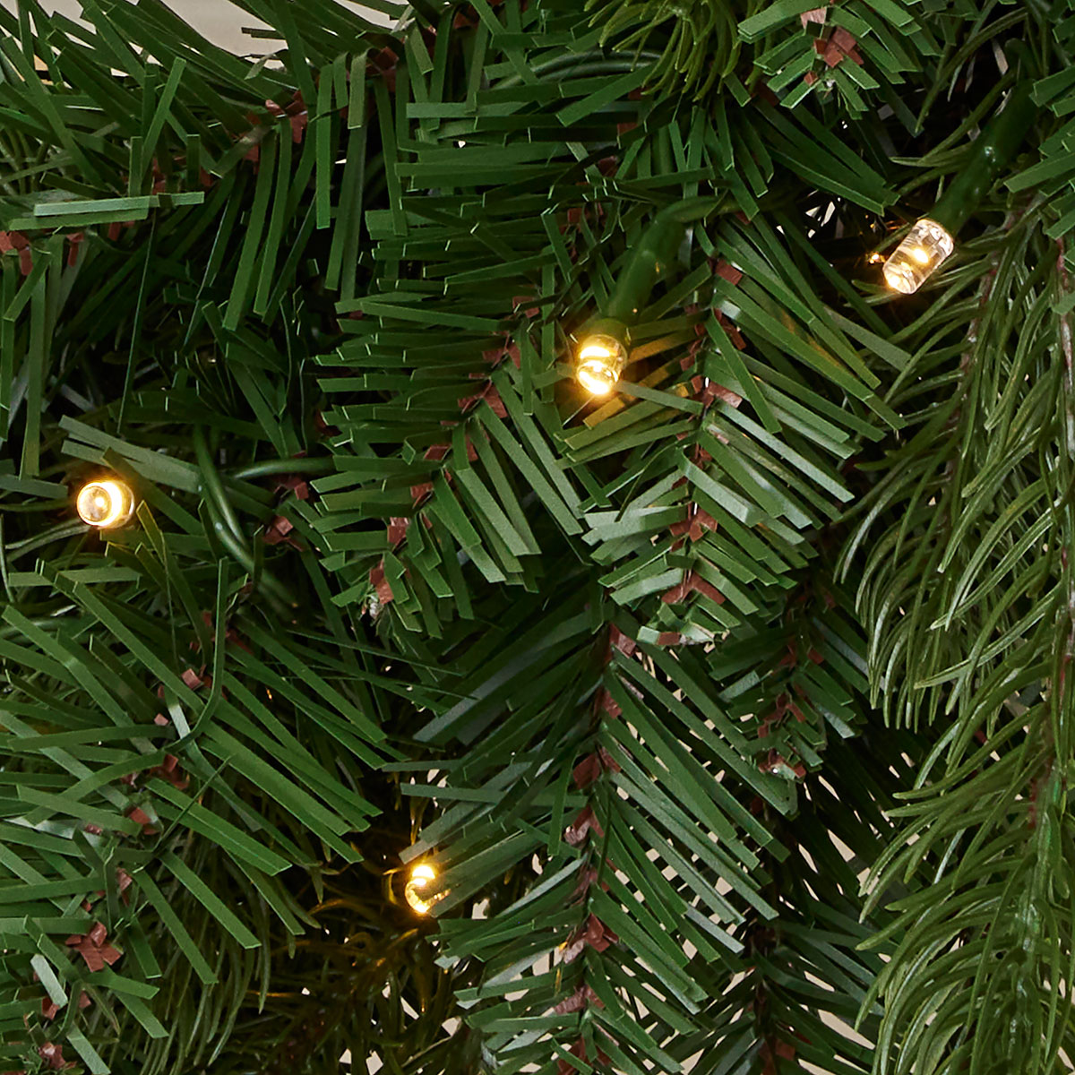 Holiday Decor Pine Wreath 24 Inch with Nine Light Functions