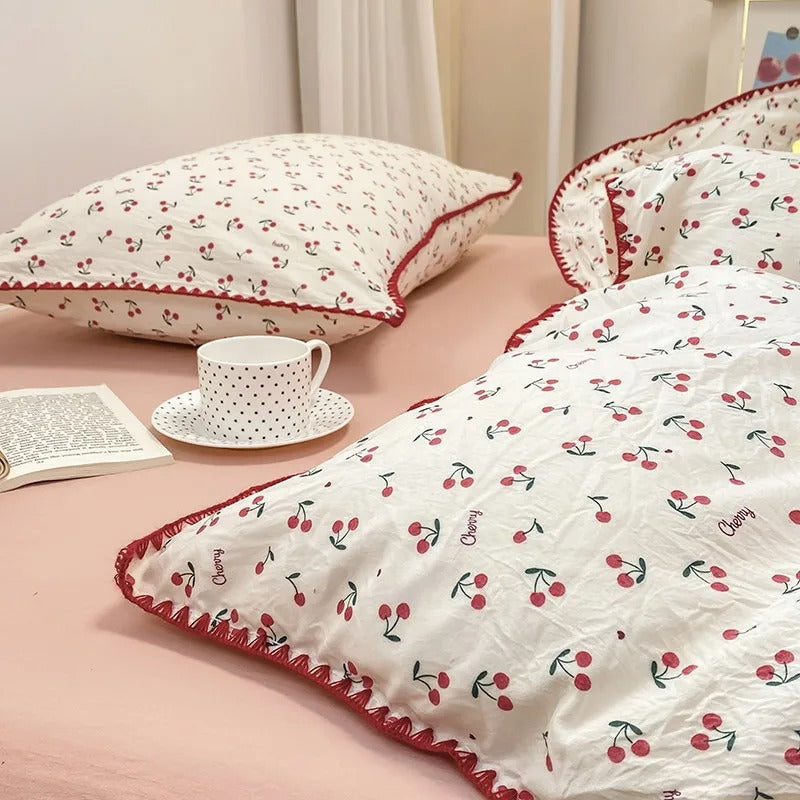 Floral Bedding Set with Cherry Blossom and Berry Print in Four Sizes
