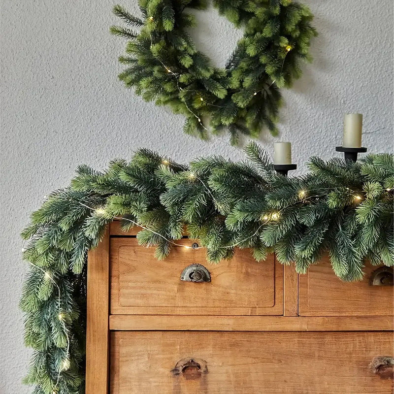 Christmas Garland Pre Lit 2.75 m with 50 Warm LEDs and a Timer Indoors